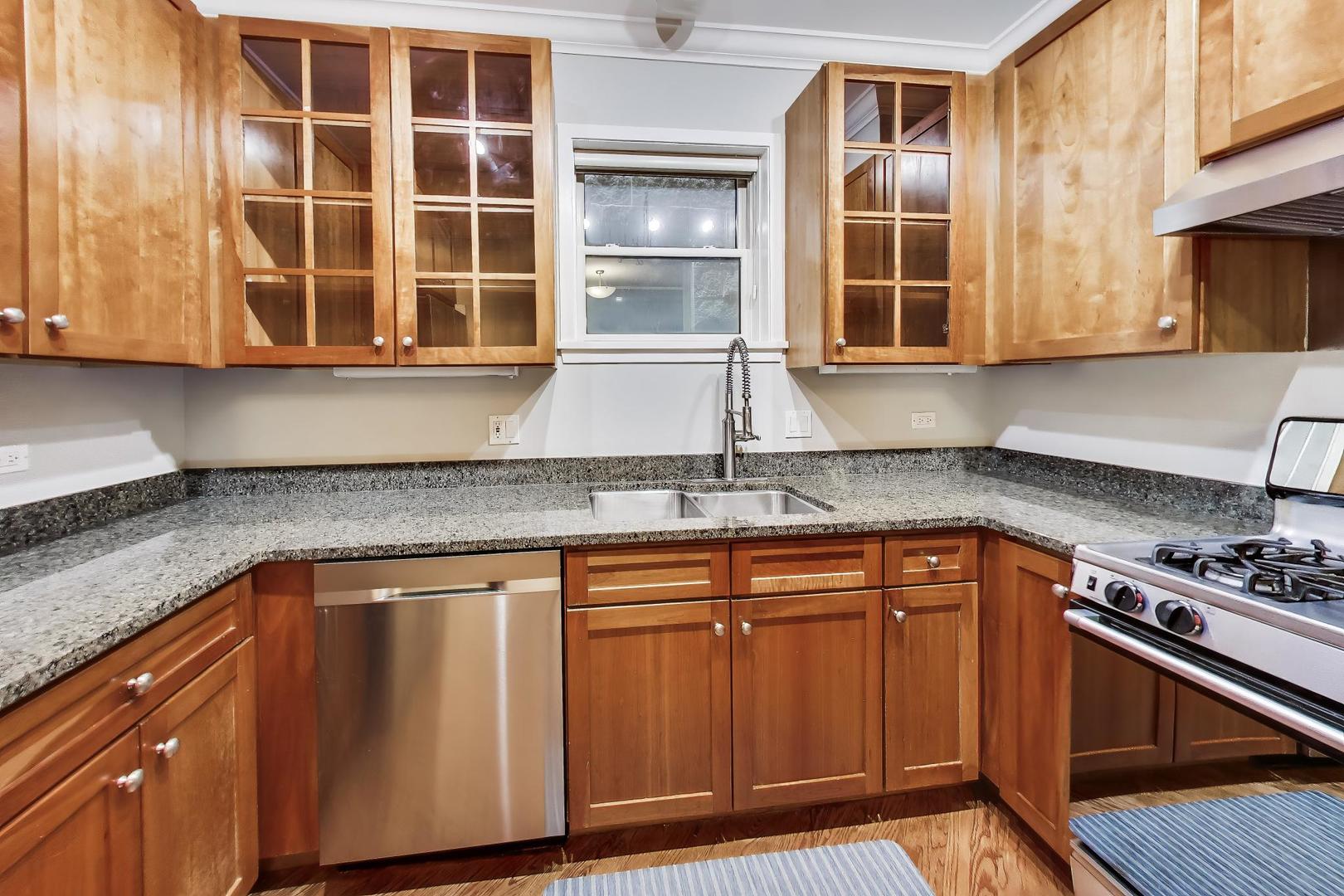 1355 West Fillmore Street, Unit B Chicago, IL 60607 - Photo 10 of 27