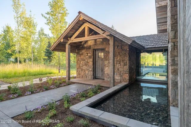 $31,750,000 | 2165 Blue Crane Drive, Jackson, WY 83001