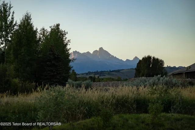 $31,750,000 | 2165 Blue Crane Drive, Jackson, WY 83001