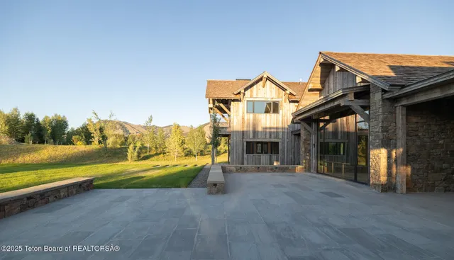 $31,750,000 | 2165 Blue Crane Drive, Jackson, WY 83001