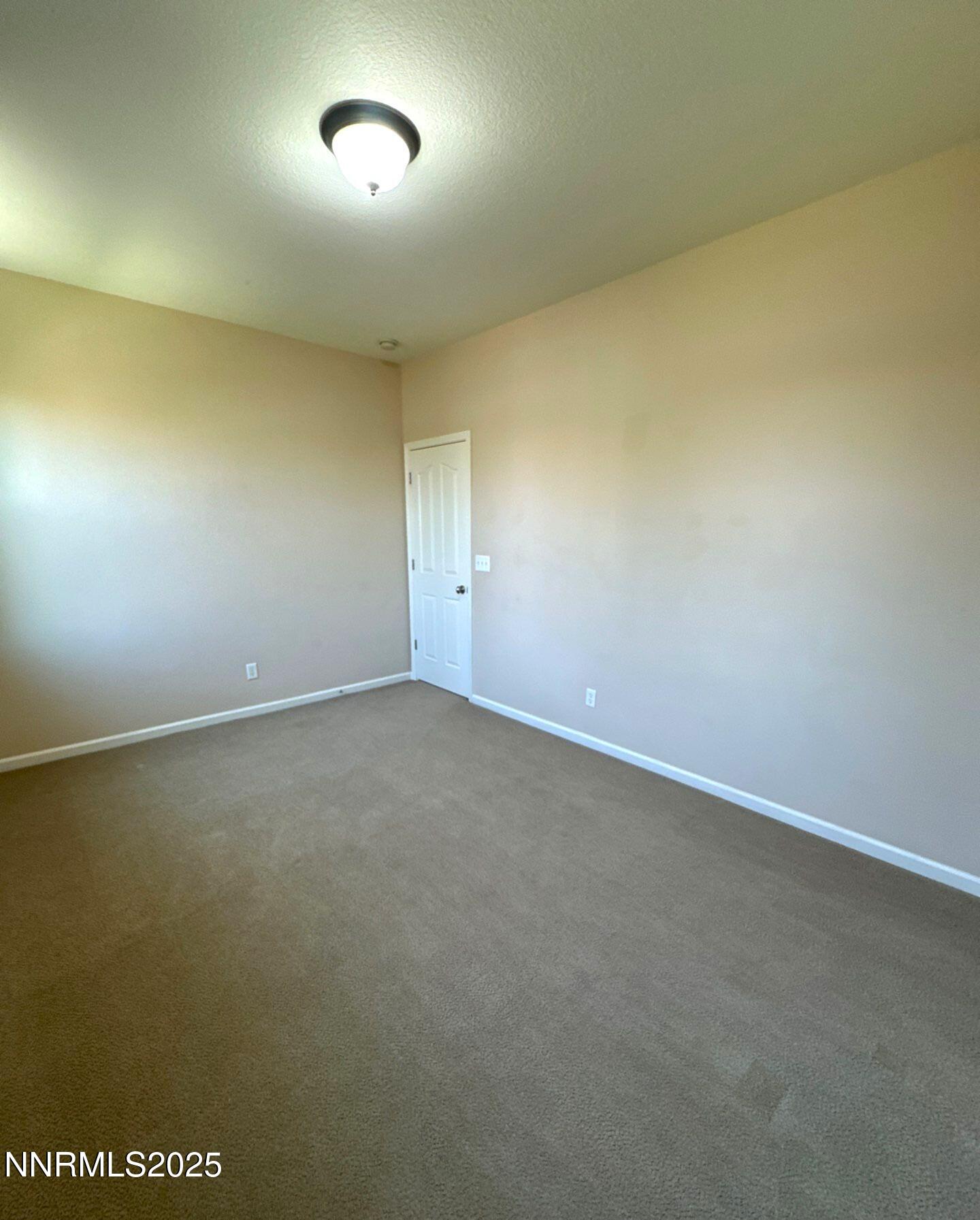 545 Terracina Way Reno, NV 89521 - Photo 22 of 26 down-net_http20250905-170-9oeps2