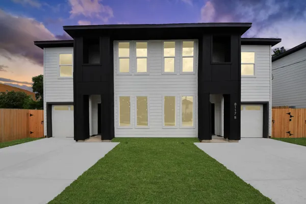 $499,900 | 8119 Sterlingshire Street, Unit A/B, Houston, TX 77078