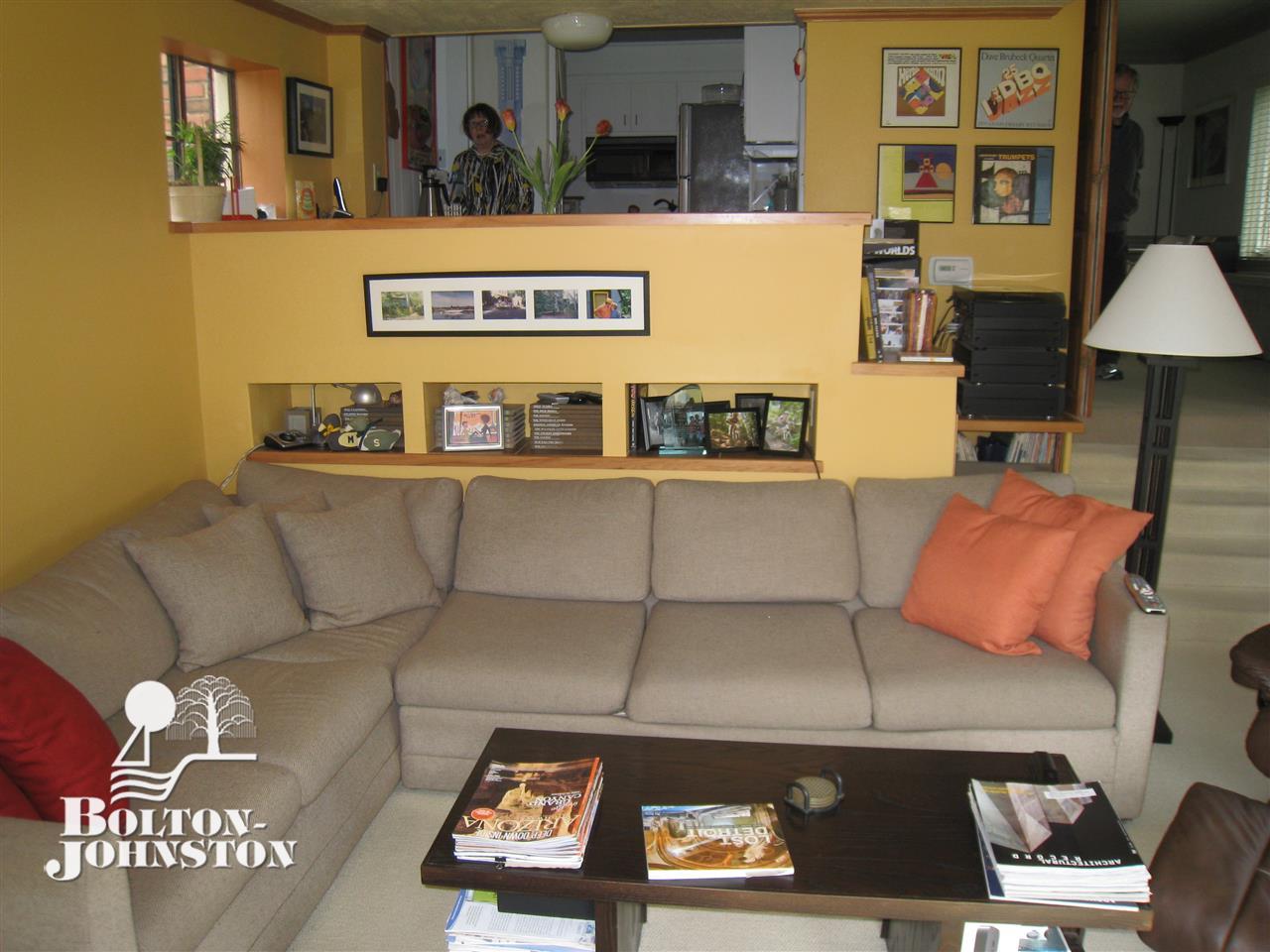 695 Lincoln Road Grosse Pointe, MI 48230 - Photo 11 of 26 Family Room