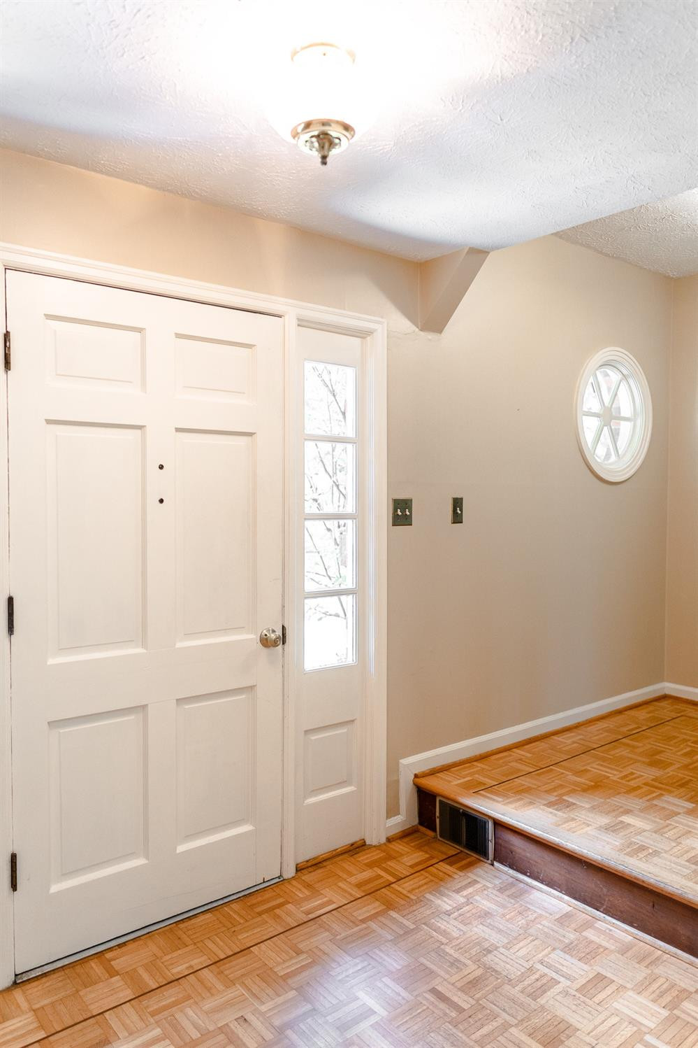 2072 Fallon Road Lexington, KY 40504 - Photo 7 of 70 Listing Photo