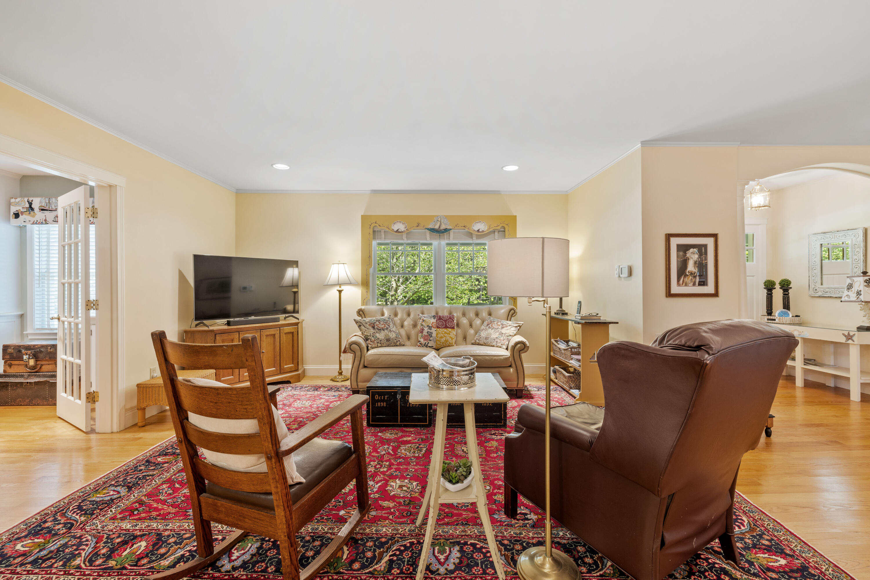 59 Beach Avenue Kennebunk, ME 04043 - Photo 23 of 78 Living Room