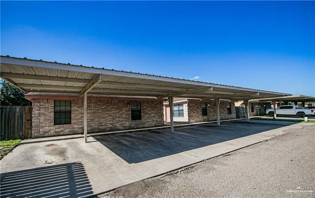 $800 | 1904 Aruba Drive, Unit D, Edinburg, TX 78541