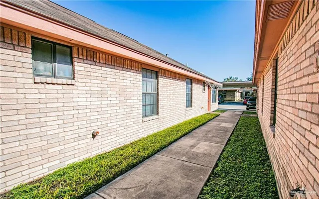 $800 | 1904 Aruba Drive, Unit D, Edinburg, TX 78541