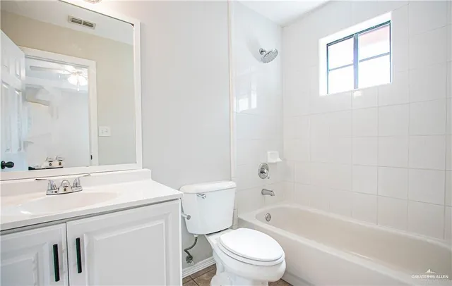 $800 | 1904 Aruba Drive, Unit D, Edinburg, TX 78541