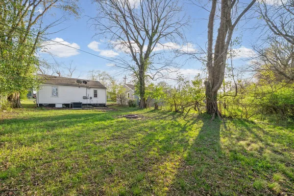 $1,200 | 1251 Daniel Street, Clarksville, TN 37040