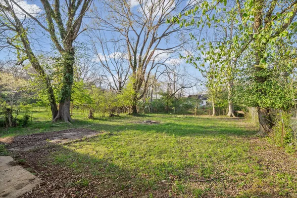 $1,200 | 1251 Daniel Street, Clarksville, TN 37040