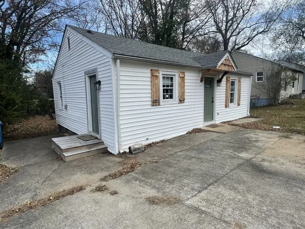 $1,200 | 1251 Daniel Street, Clarksville, TN 37040