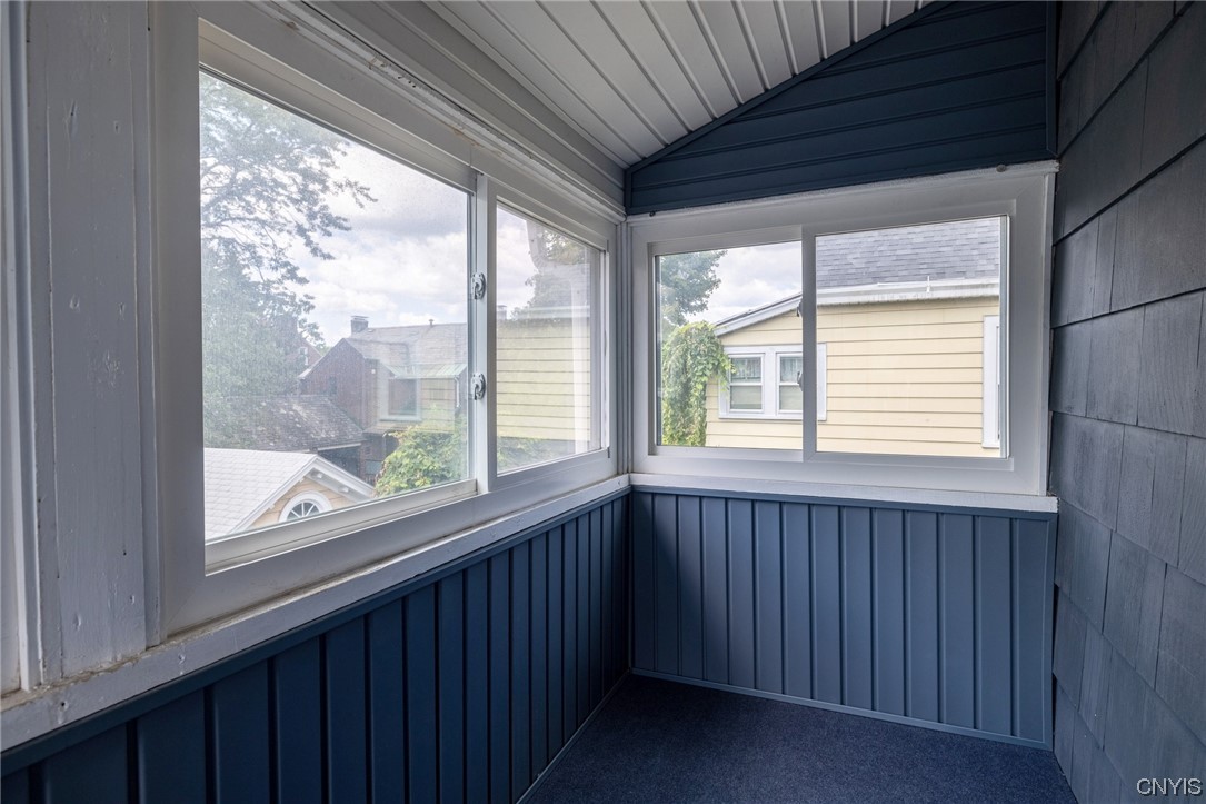 141 Hampton Road Syracuse, NY 13203 - Photo 26 of 39 Enclosed Porch off of Bedroom #1