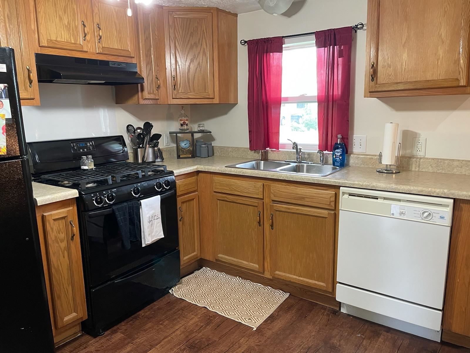 1106 Rutledge Street Pawnee, IL 62558 - Photo 3 of 16