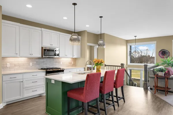$600,000 | 11136 6th St Circle North, Lake Elmo, MN 55042