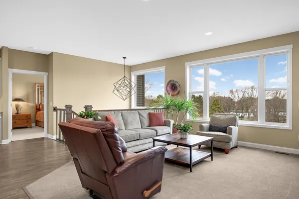 $600,000 | 11136 6th St Circle North, Lake Elmo, MN 55042