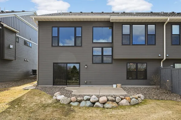 $600,000 | 11136 6th St Circle North, Lake Elmo, MN 55042