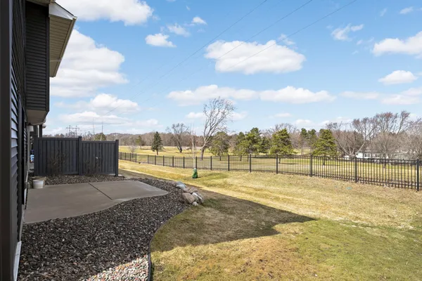 $600,000 | 11136 6th St Circle North, Lake Elmo, MN 55042