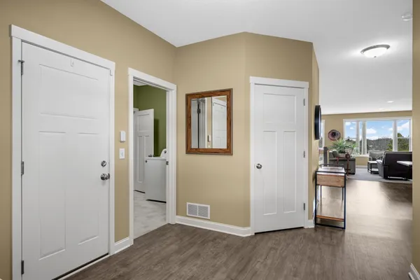 $600,000 | 11136 6th St Circle North, Lake Elmo, MN 55042
