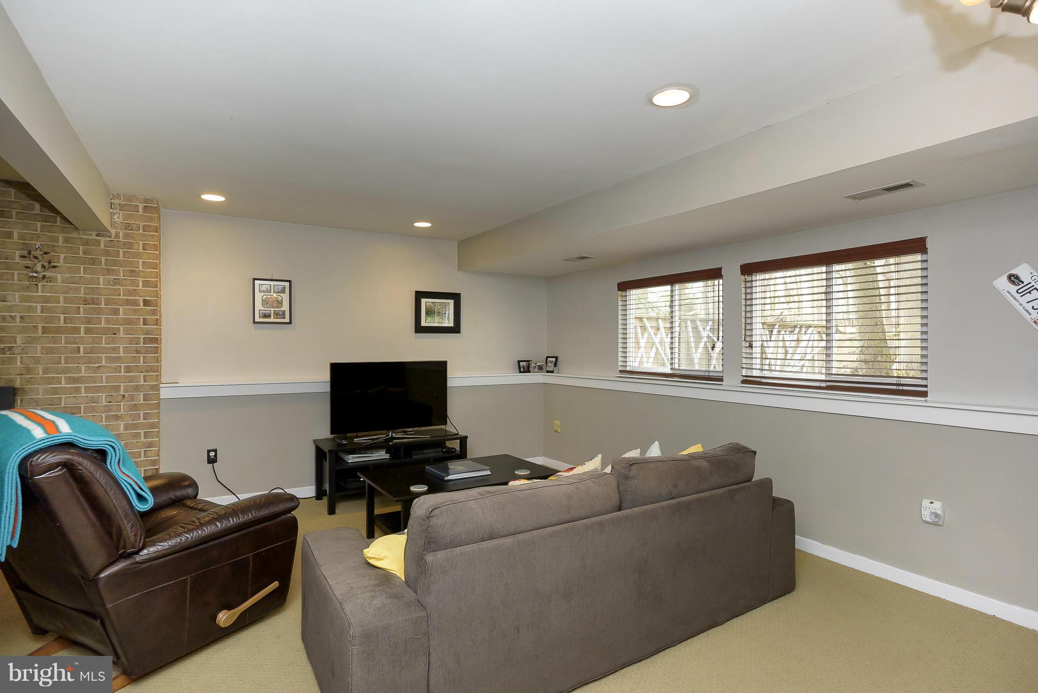 6264 Sandchain Road Columbia, MD 21045 - Photo 22 of 30 Family Room