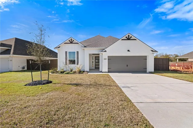 $414,400 | 4245 Appalachian Trail, Bryan, TX 77802