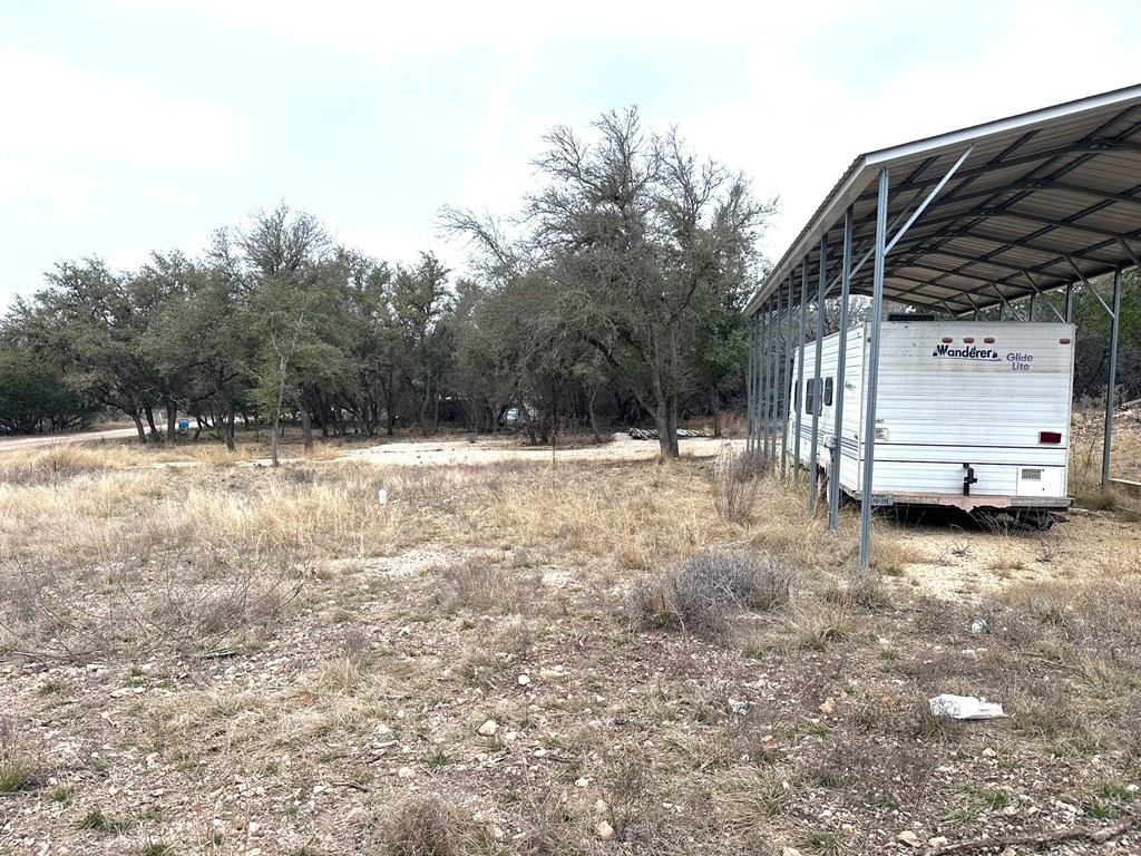 557 Squirrel Bend Uvalde, TX 78801 - Photo 6 of 30