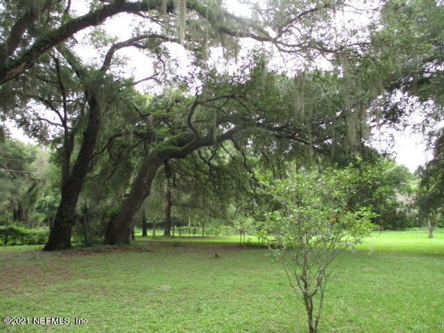 7997 Breezy Point Road West Melrose, FL 32666 - Photo 8 of 23 IMG_2053