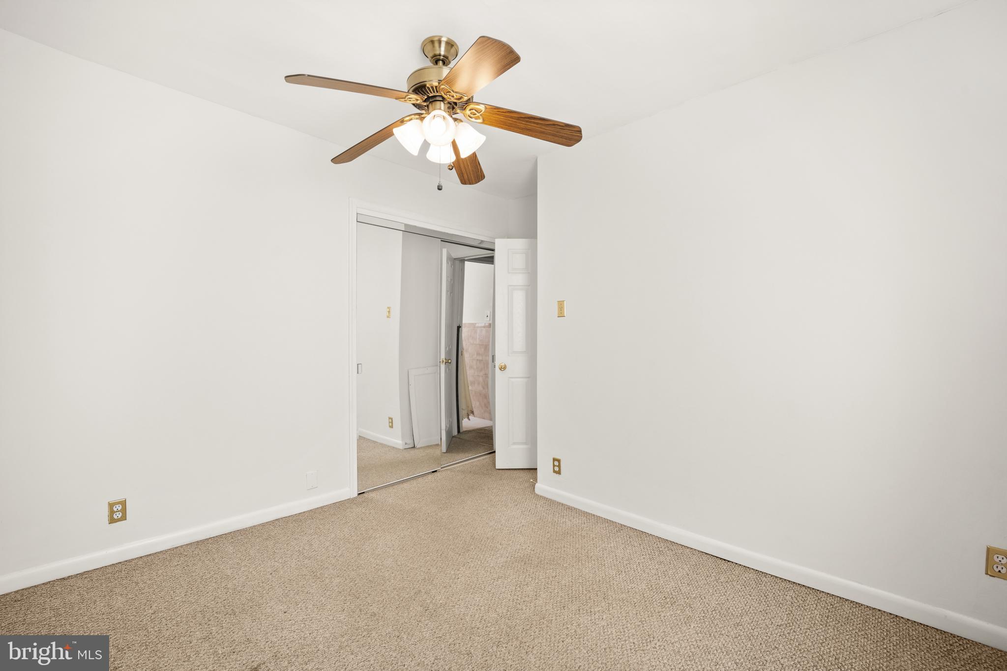 439 Rutledge Avenue Folsom, PA 19033 - Photo 16 of 29 Bedroom 3