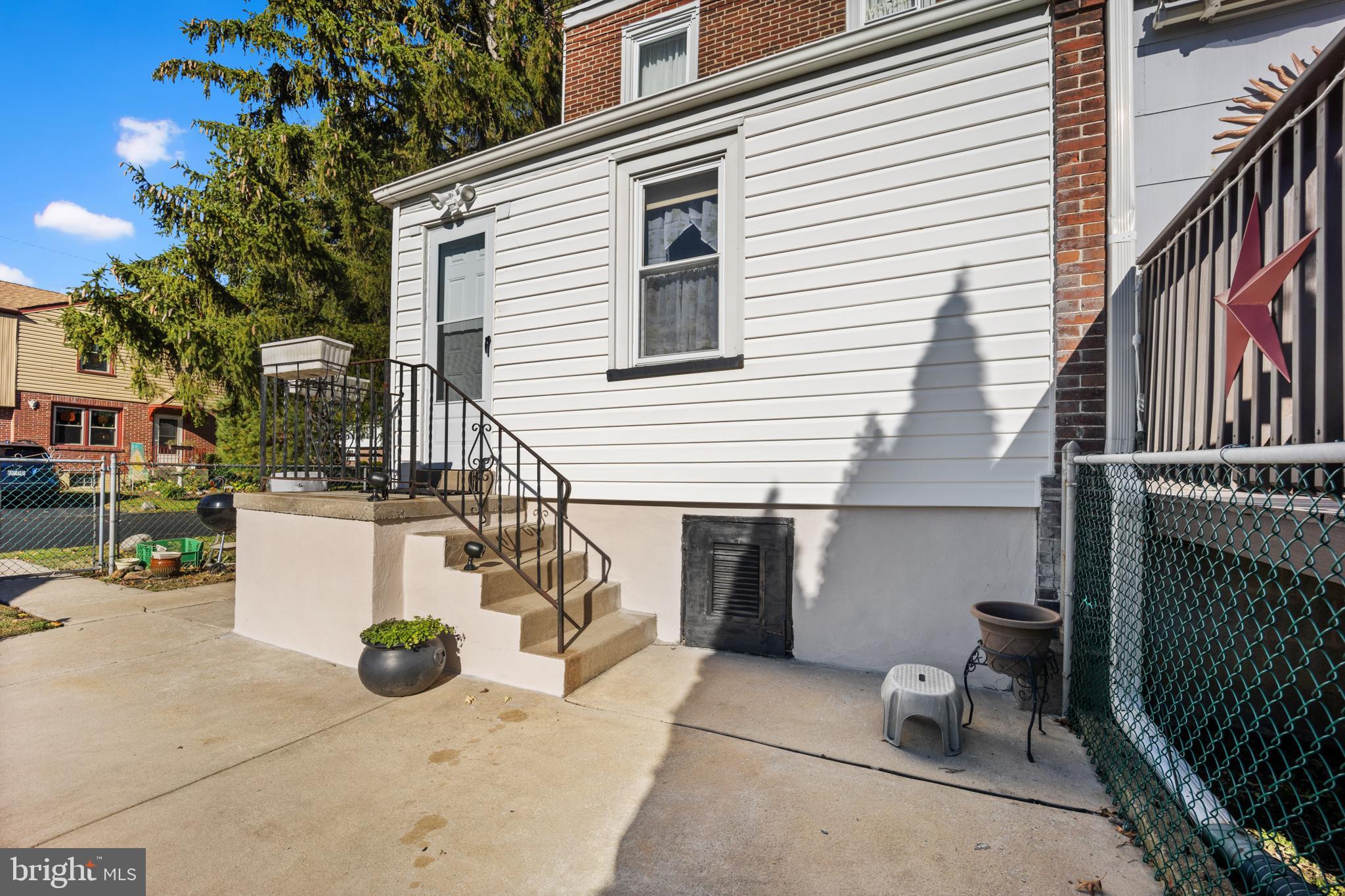 439 Rutledge Avenue Folsom, PA 19033 - Photo 24 of 29 Back Patio