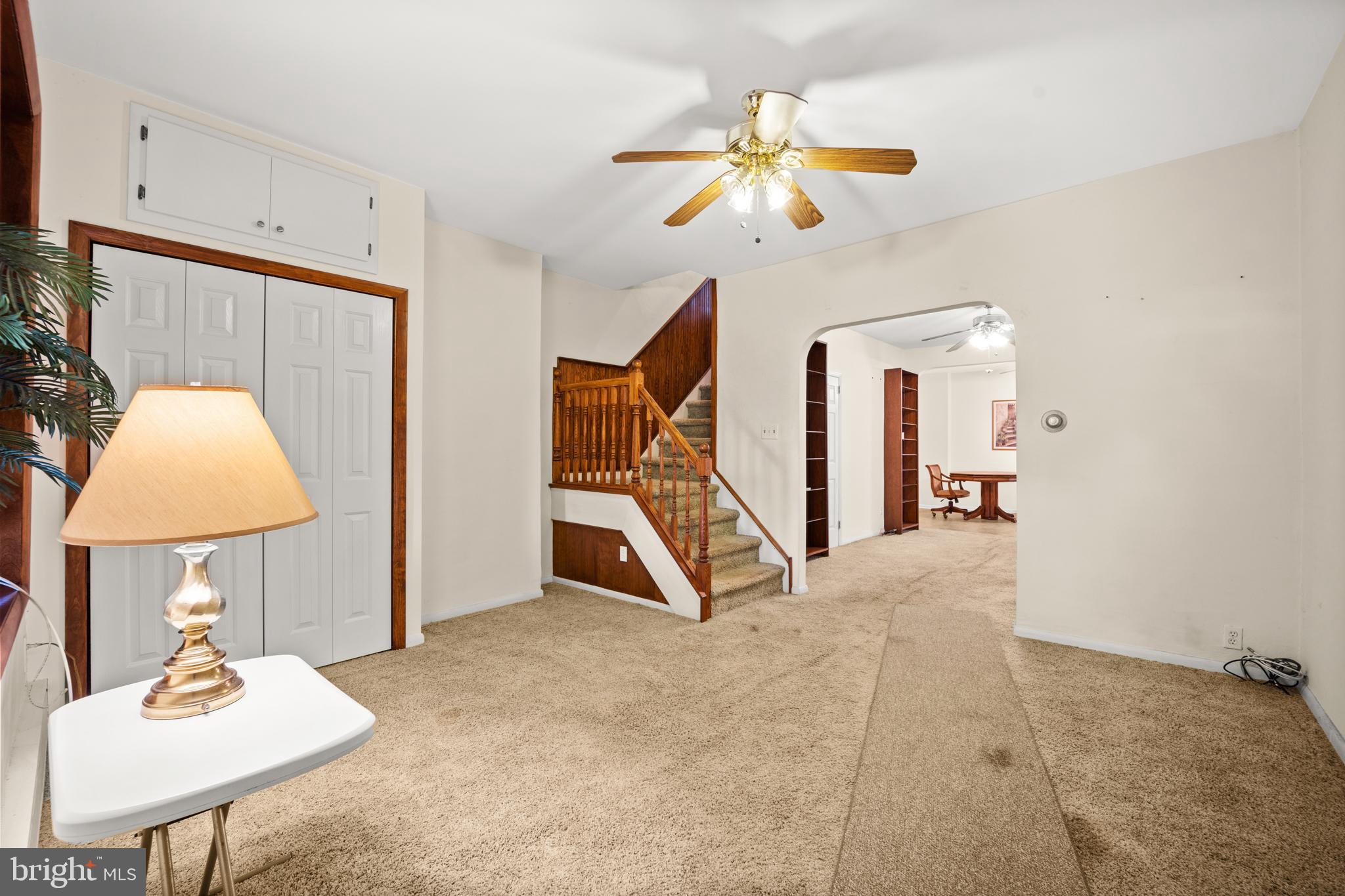 439 Rutledge Avenue Folsom, PA 19033 - Photo 4 of 29 Living Room