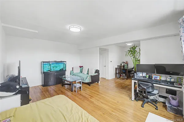 $285,000 | 73-45 210th Street, Unit 6D | Oakland Gardens