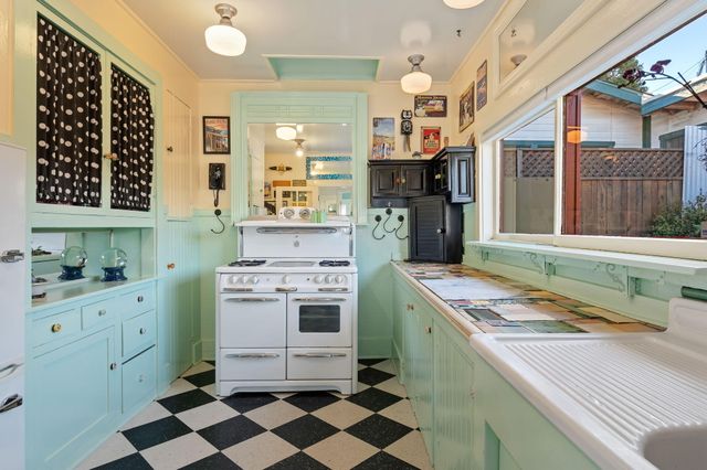 $1,450,000 | 417 Donze Avenue, Santa Barbara, CA 93101