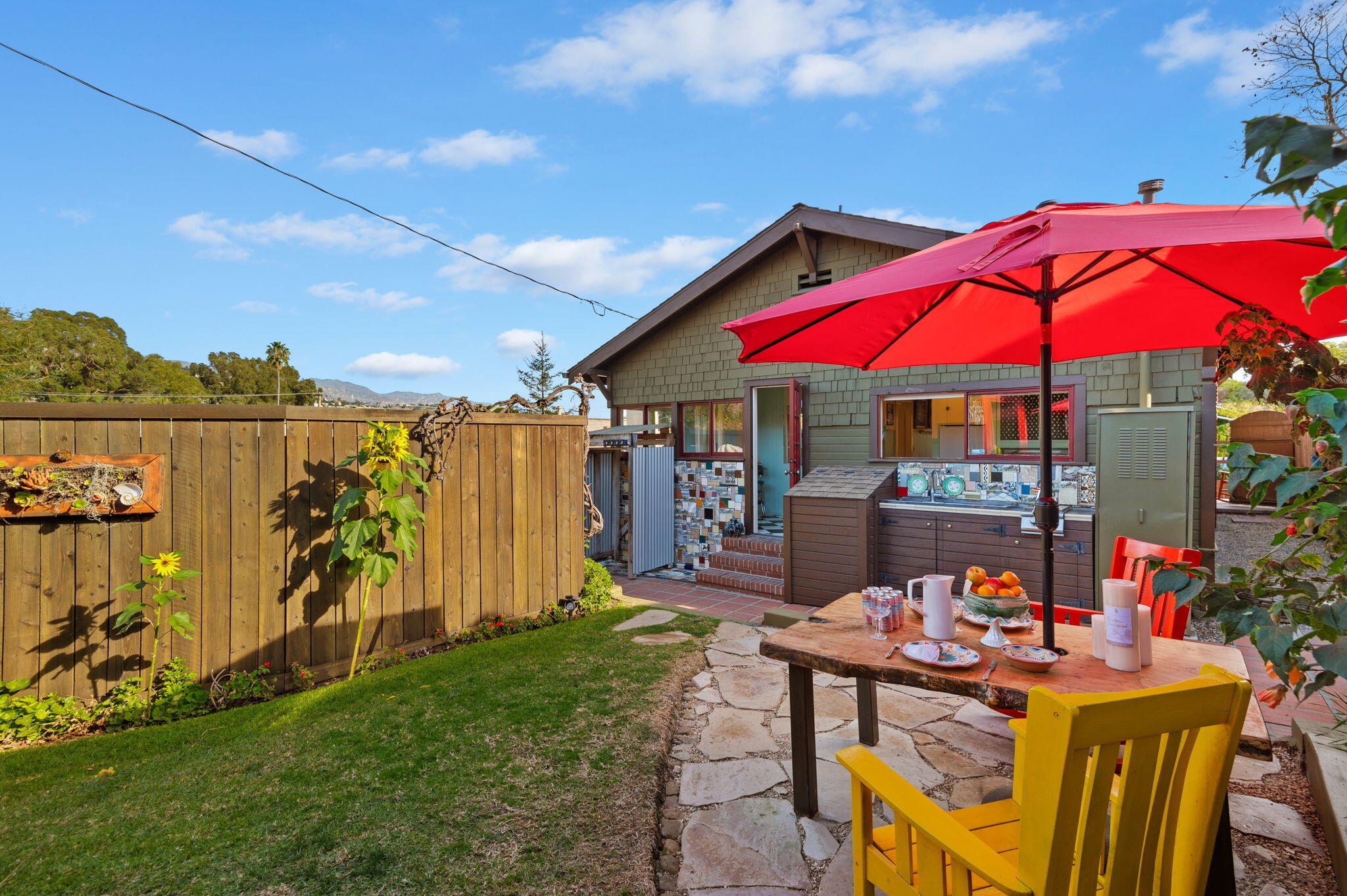 417 Donze Avenue Santa Barbara, CA 93101 - Photo 19 of 31 21-web-or-mls-21 - Back Yard