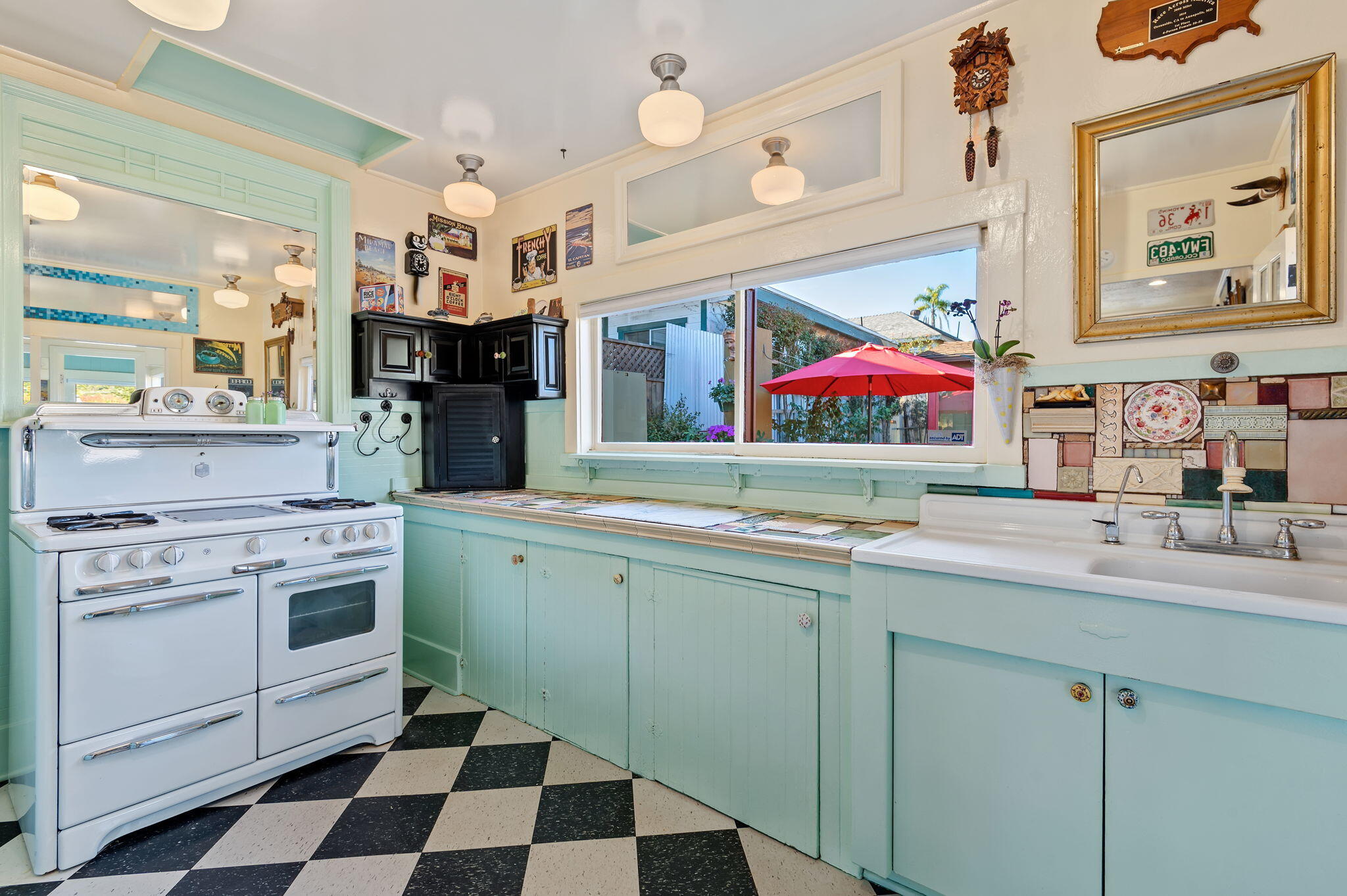 417 Donze Avenue Santa Barbara, CA 93101 - Photo 10 of 31 11-web-or-mls-11 - Kitchen