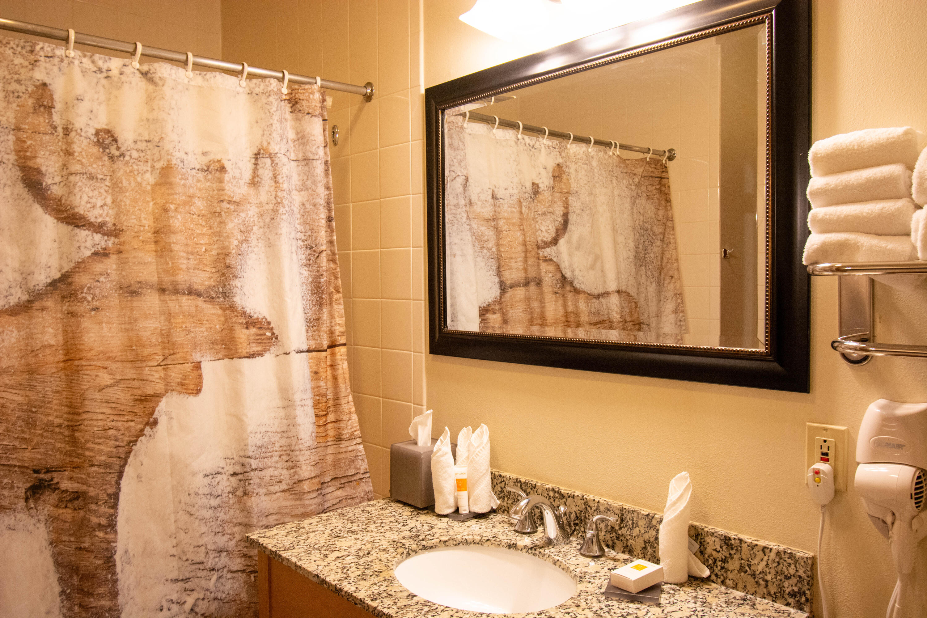 7020 Grand Geneva Way, Unit 137 Lyons, WI 53147 - Photo 17 of 25 Bathroom