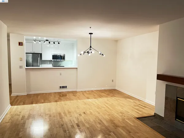 $5,395 | 650 Chestnut Street, Unit 209, San Francisco, CA 94133