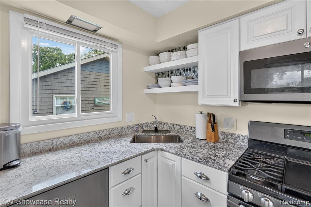 5854 Bullard Road Fenton, MI 48430 - Photo 14 of 47