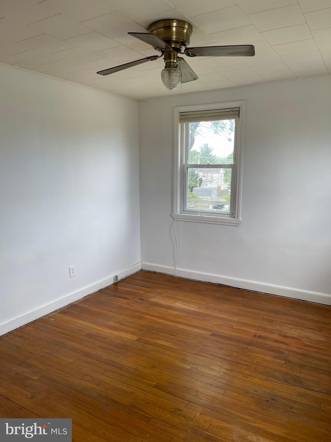 1212 Haverhill Road Baltimore, MD 21229 - Photo 9 of 18 One of three bedrooms!
