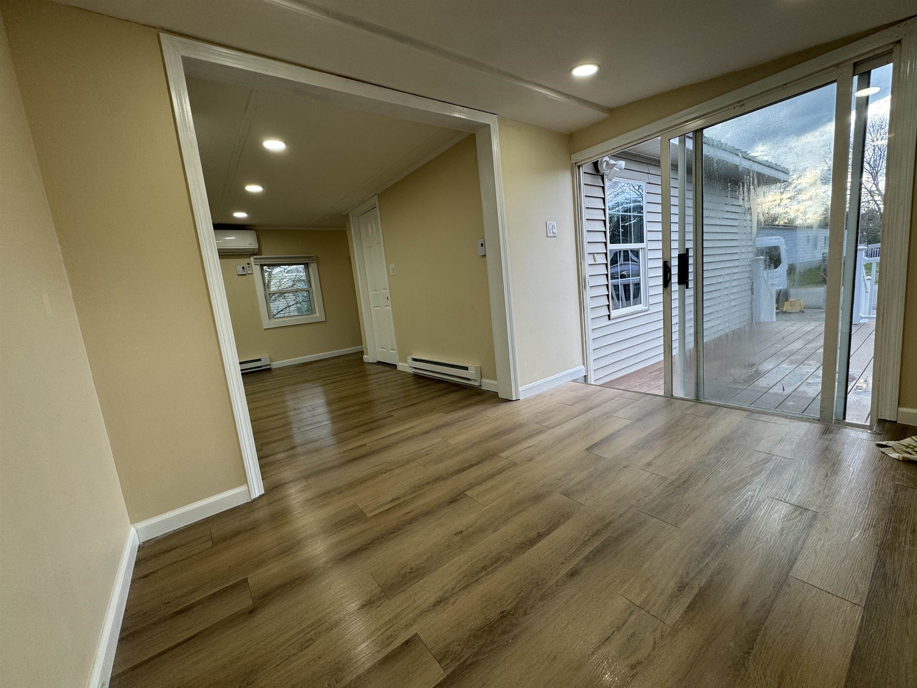 27 Mavis Avenue Rochester, NH 03839 - Photo 11 of 36