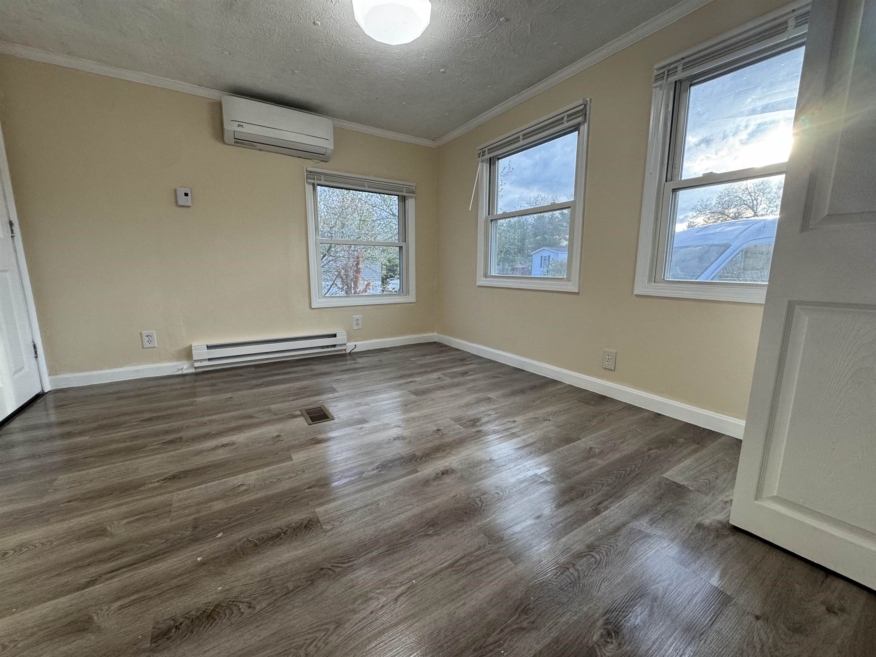 27 Mavis Avenue Rochester, NH 03839 - Photo 23 of 36