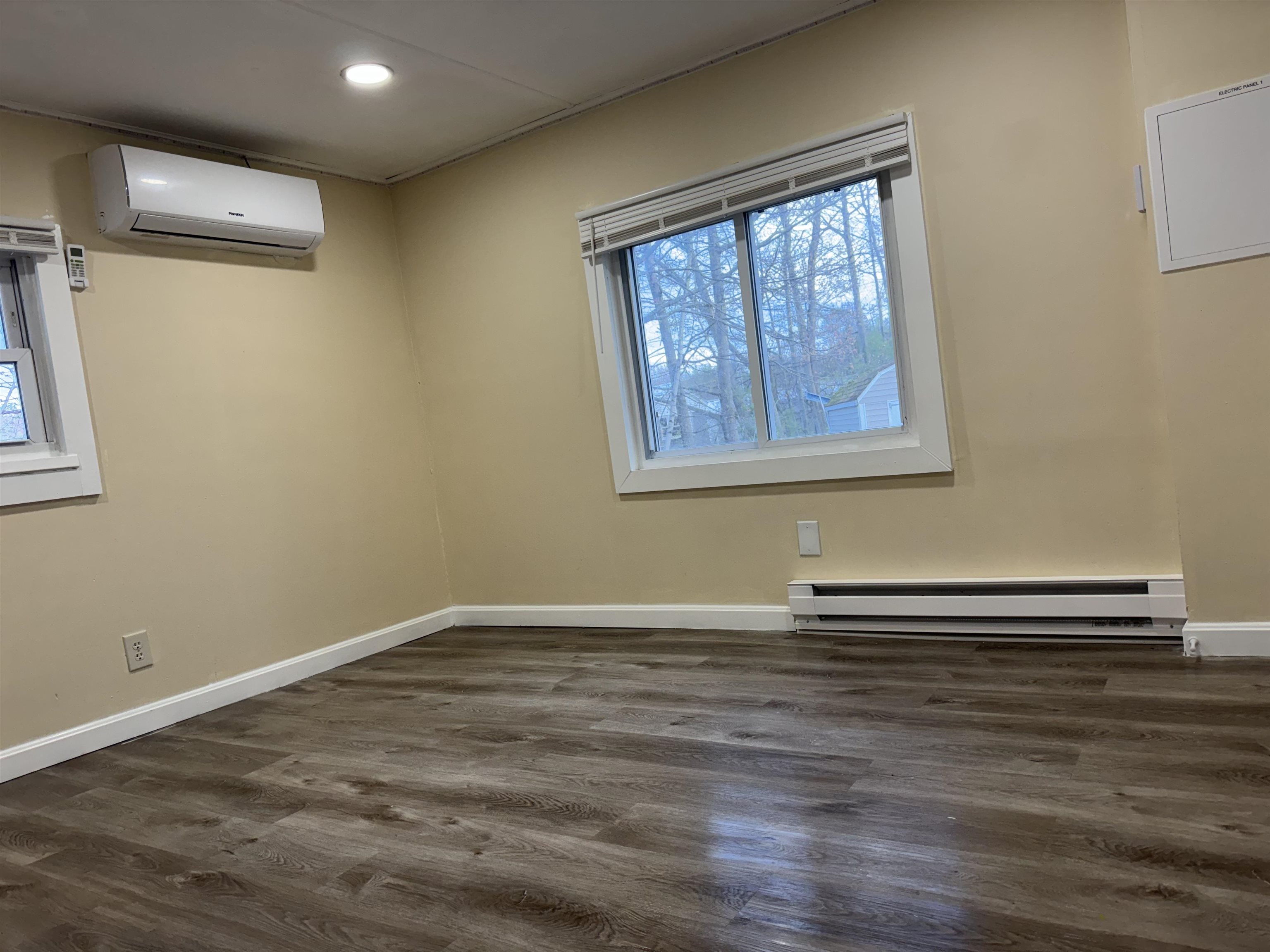 27 Mavis Avenue Rochester, NH 03839 - Photo 34 of 36