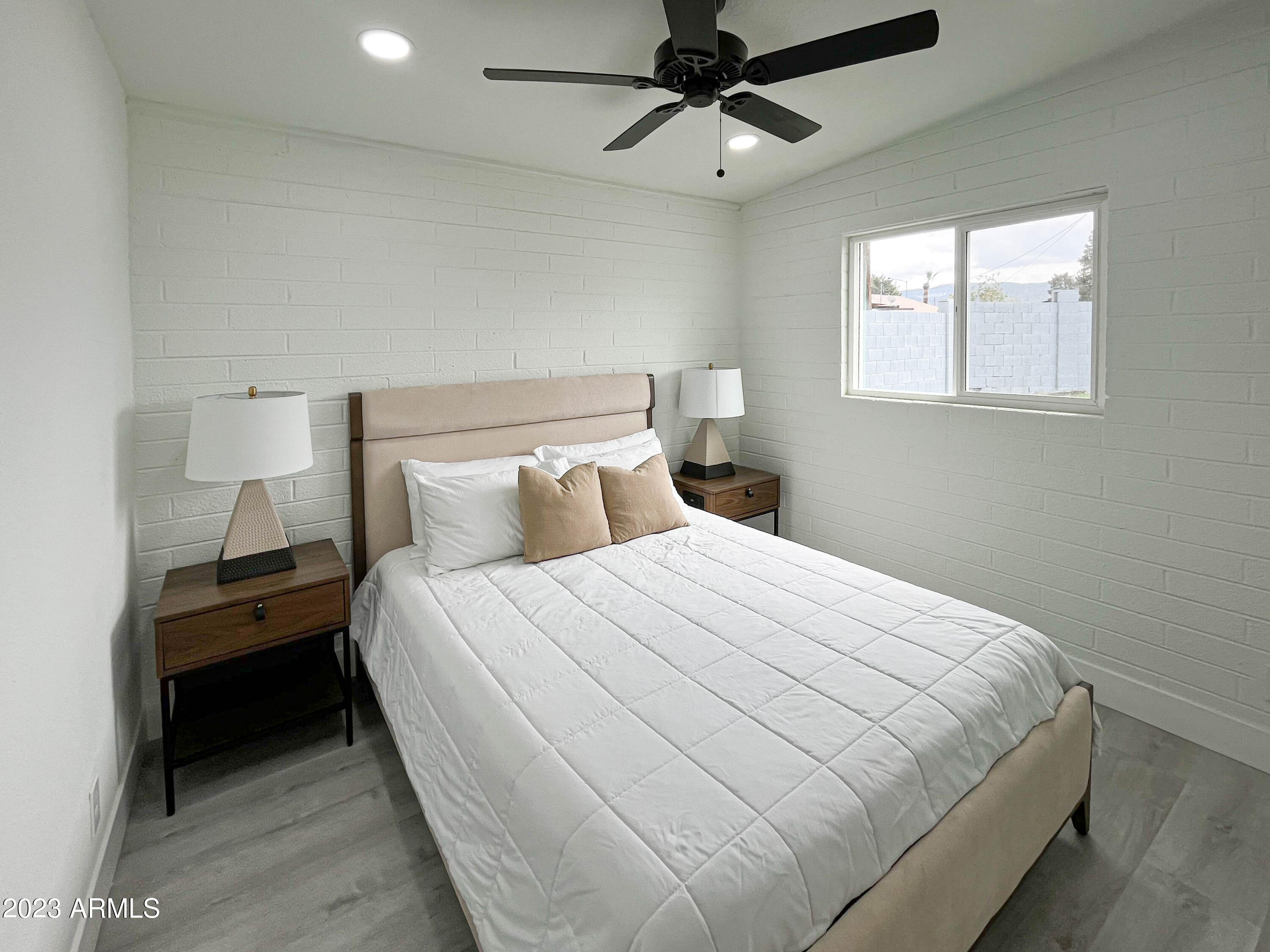 933 East Carson Road Phoenix, AZ 85042 - Photo 20 of 25 Guest Bed