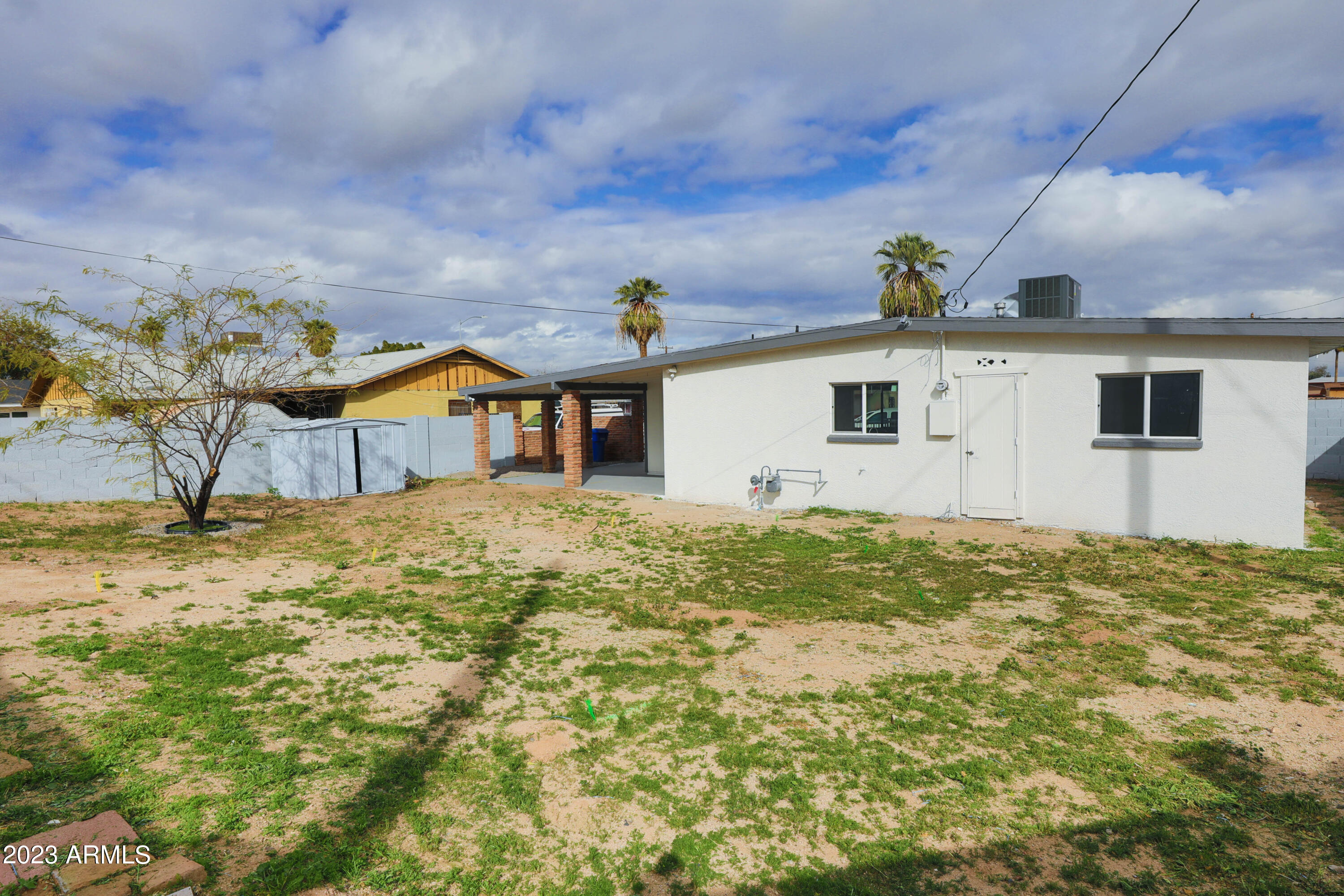 933 East Carson Road Phoenix, AZ 85042 - Photo 24 of 25 Backyard