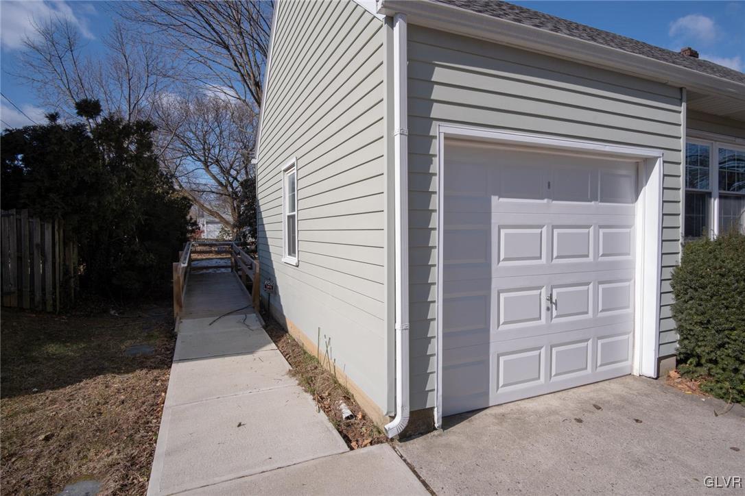 3063 Cornwall Road Bethlehem, PA 18017 - Photo 37 of 40 Gallery Image 37