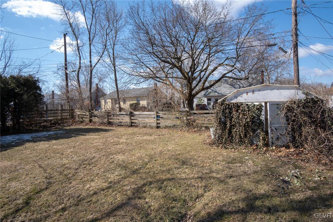 3063 Cornwall Road Bethlehem, PA 18017 - Photo 38 of 40 Gallery Image 38