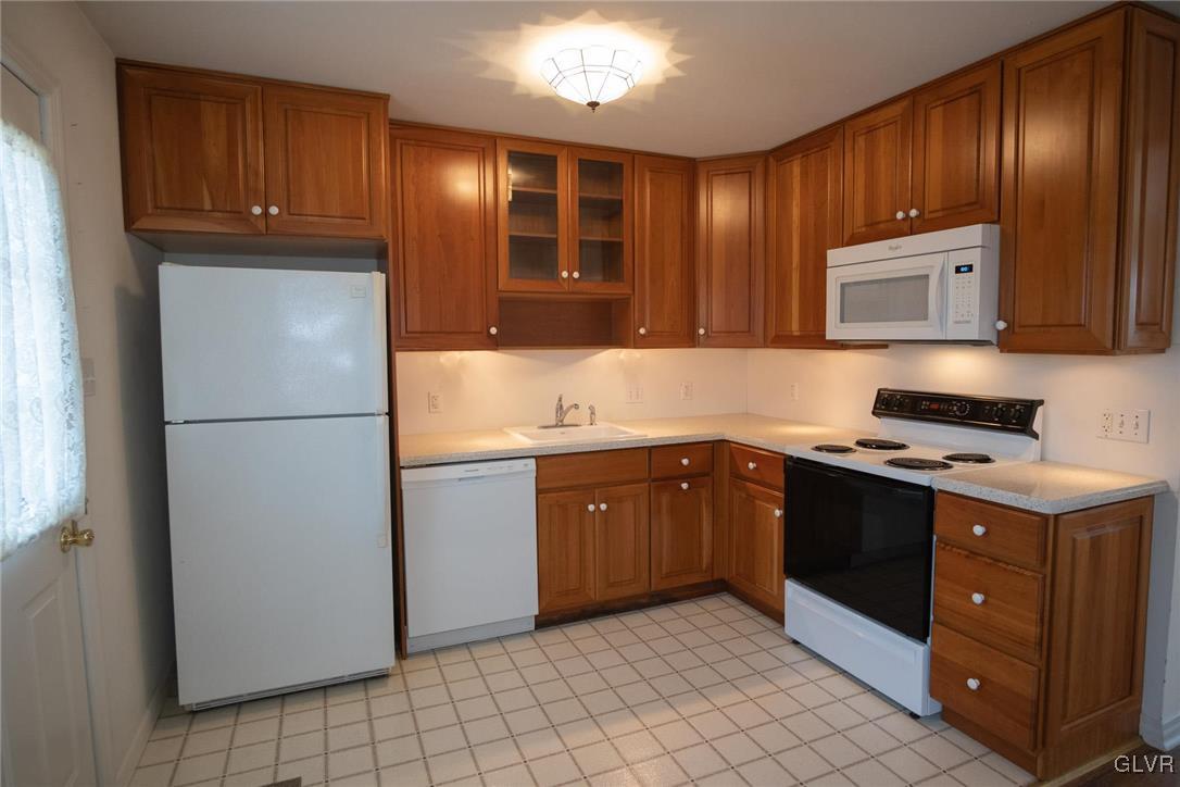 3063 Cornwall Road Bethlehem, PA 18017 - Photo 8 of 40 Gallery Image 8