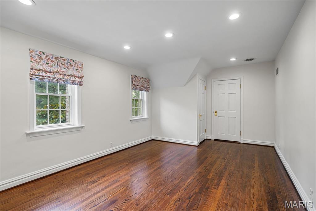 1 Willow Hill Road Ladue, MO 63124 - Photo 11 of 19