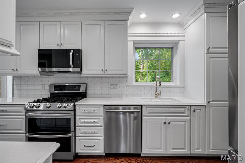 1 Willow Hill Road Ladue, MO 63124 - Photo 6 of 19