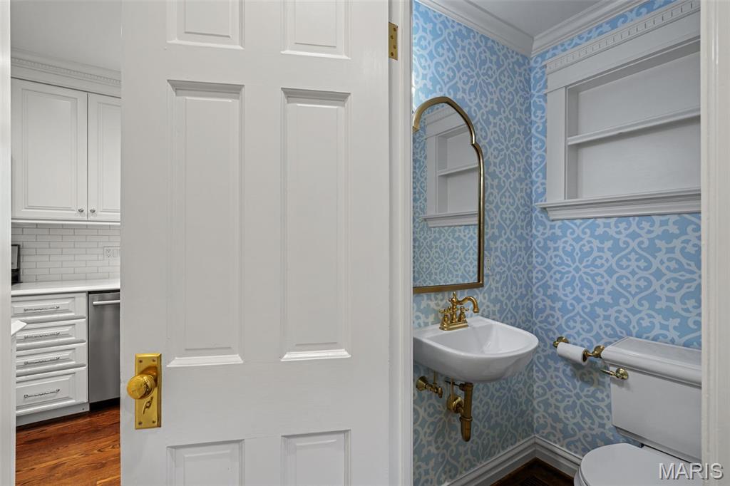 1 Willow Hill Road Ladue, MO 63124 - Photo 9 of 19