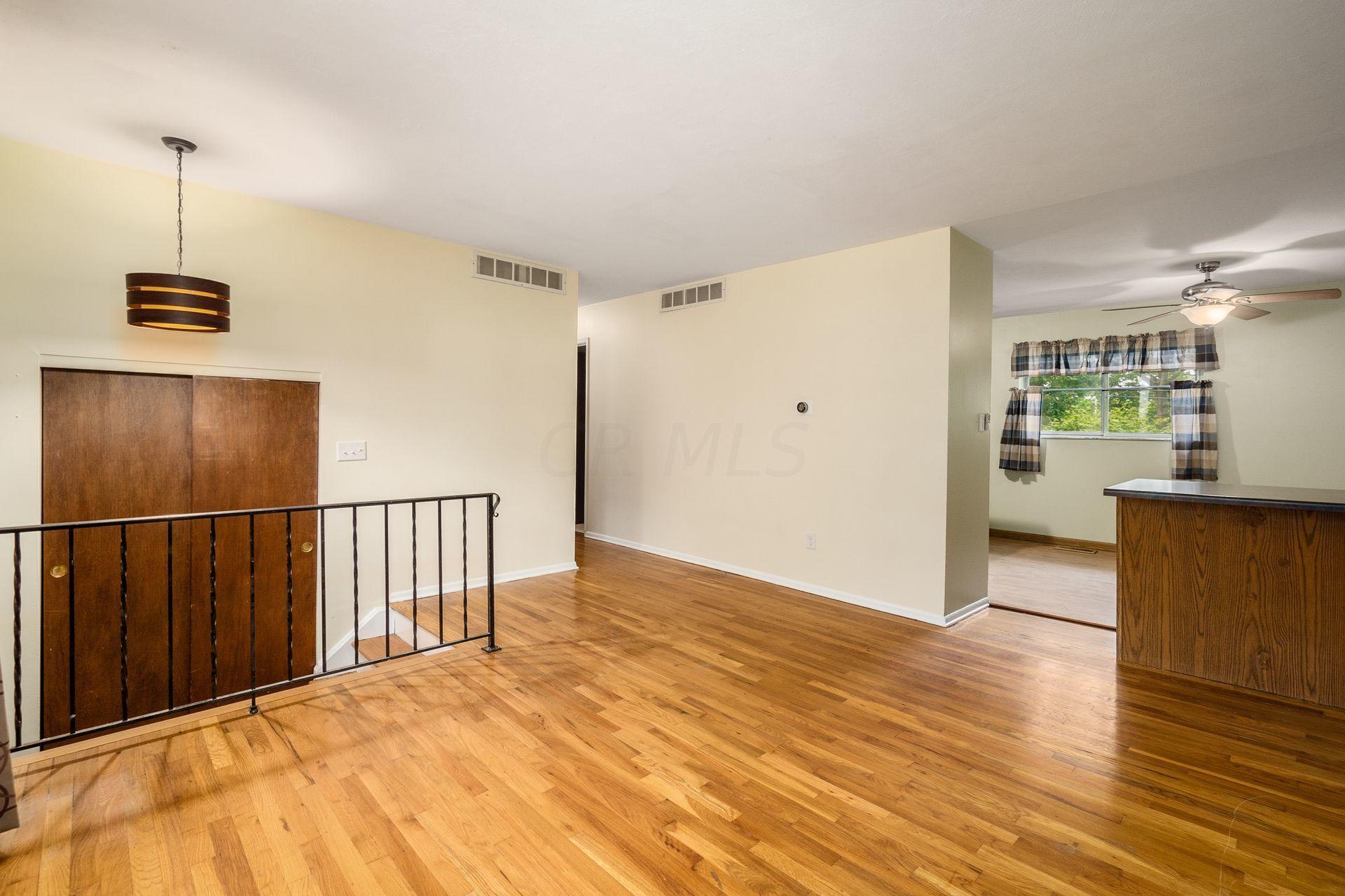 5591 Norcross Road Columbus, OH 43229 - Photo 5 of 25 Gallery Image 5