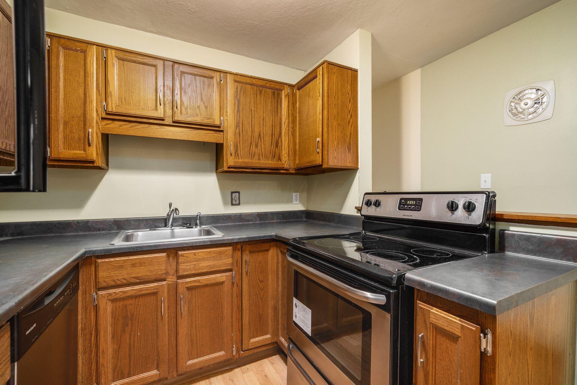 5591 Norcross Road Columbus, OH 43229 - Photo 8 of 25 Gallery Image 8